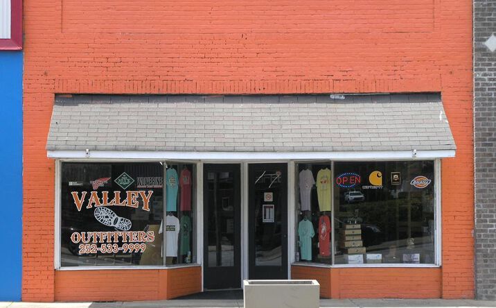 Pictures of Retail, Office property located at 923 Roanoke Avenue, Roanoke Rapids, NC 27870 for sales - image #1