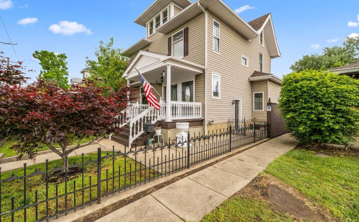 Pictures of Multifamily, Land property located at 7 North Sutphin Street, Middletown, OH 45042 for sales - image #1