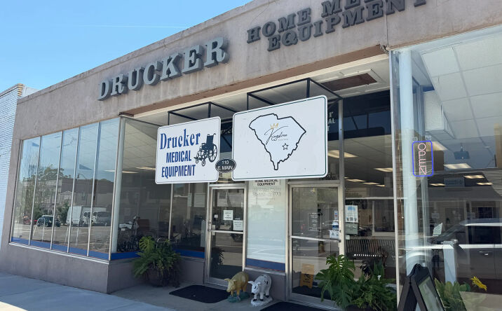 Pictures of Retail, Office, Business for Sale property located at 110 E Main St, Kingstree, SC 29556 for sales - image #1