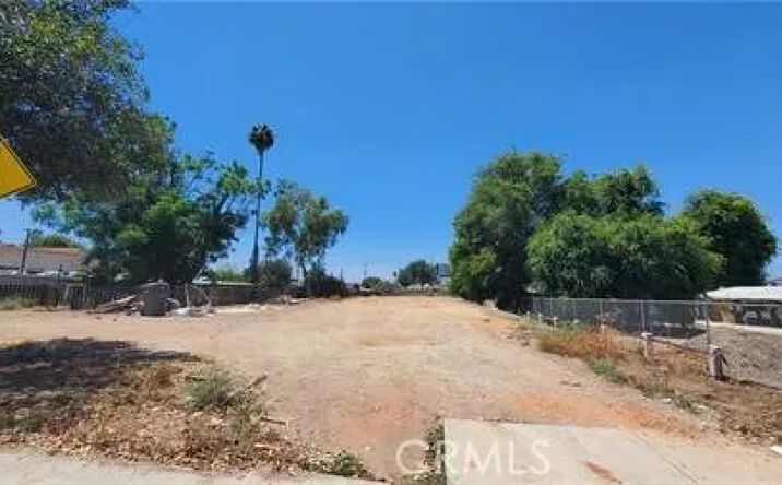 Pictures of Land property located at 217 Iowa, Riverside, CA 92507 for sales - image #1