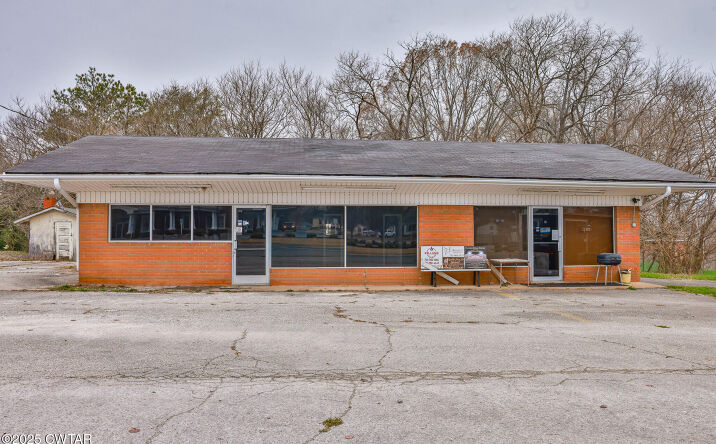 Pictures of Business for Sale, Office, Retail property located at 5443-5447 Broad St, Trezevant, TN 38258 for sales - image #1