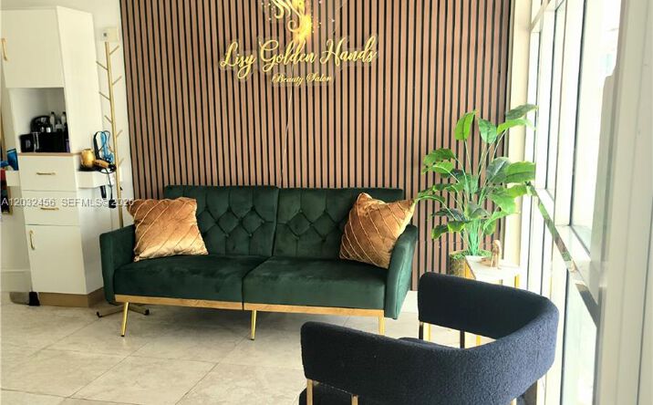 Pictures of Business for Sale, Retail property located at 4237 Hollywood Blvd, Hollywood, FL 33021 for sales - image #1