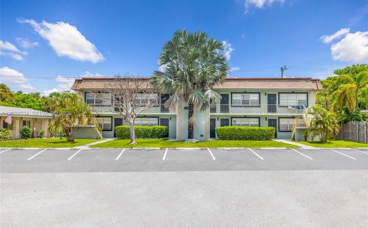 Pictures of Multifamily property located at 2255 SE 5th St, Pompano Beach, FL 33062 for sales - image #1