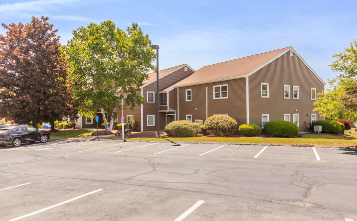 Pictures of Office property located at 45 Stiles Road #206, Salem, NH 03079 for sales - image #1
