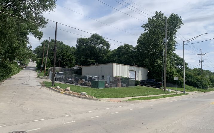 Pictures of Office, Industrial property located at 1142 Merriam Lane, Kansas City, KS 66103 for sales - image #1