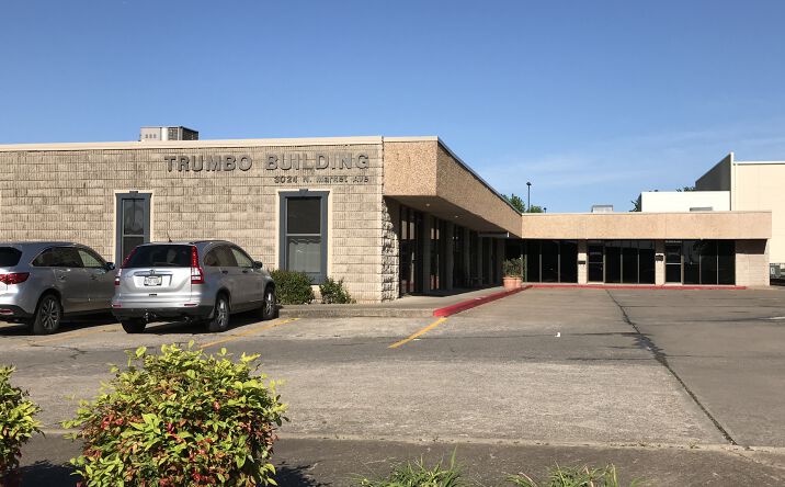 Pictures of Office property located at 3024 N MARKET AVE, FAYETTEVILLE, AR 72703-3564 for sales - image #1