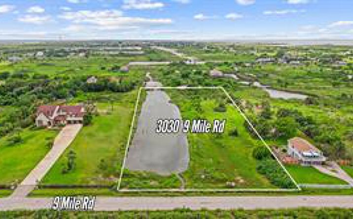 Pictures of Land property located at 3030 9 Mile Road, Galveston, TX 77554 for sales - image #1
