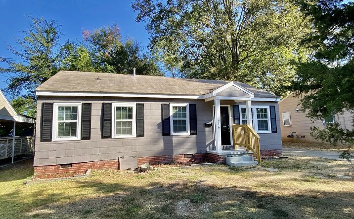 Pictures of Multifamily property located at 216 Stillwood Drive, Jackson, MS 39206 for sales - image #1