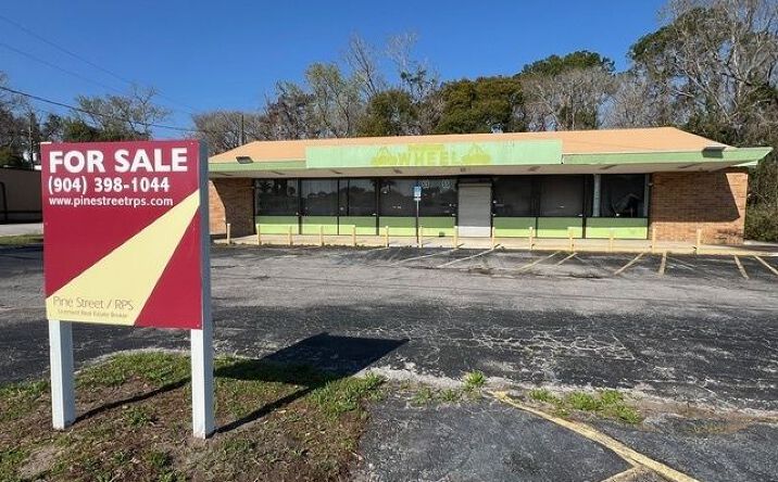 Pictures of Retail property located at 4556 Blanding Blvd, Jacksonville, FL 32210 for sales - image #1