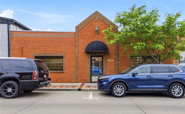 326 SE Douglas Street, Lee's Summit