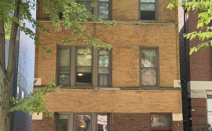 Pictures of Multifamily property located at 1419 W LEXINGTON Street, Chicago, IL 60607 for sales - image #1