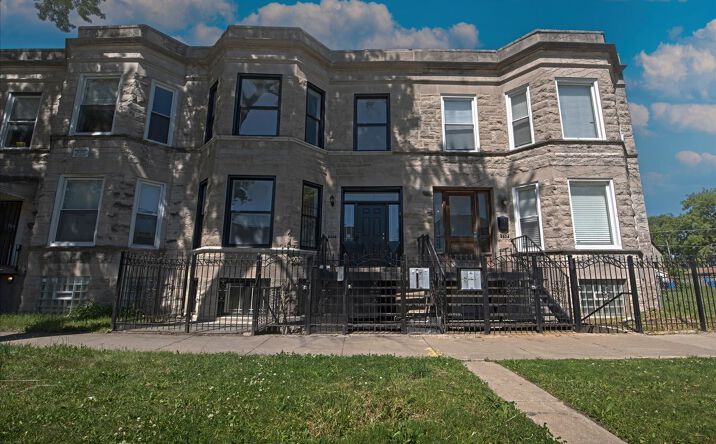 Pictures of Multifamily property located at 6506 S Saint Lawrence Avenue, Chicago, IL 60637 for sales - image #1