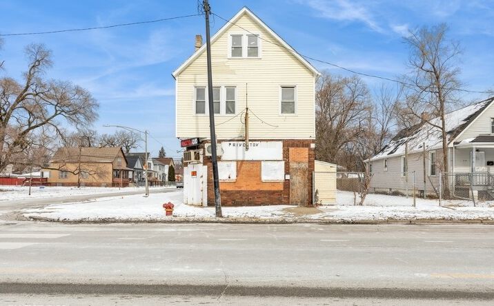 Pictures of Mixed Use property located at 256 W 115th Street, Chicago, IL 60628 for sales - image #1