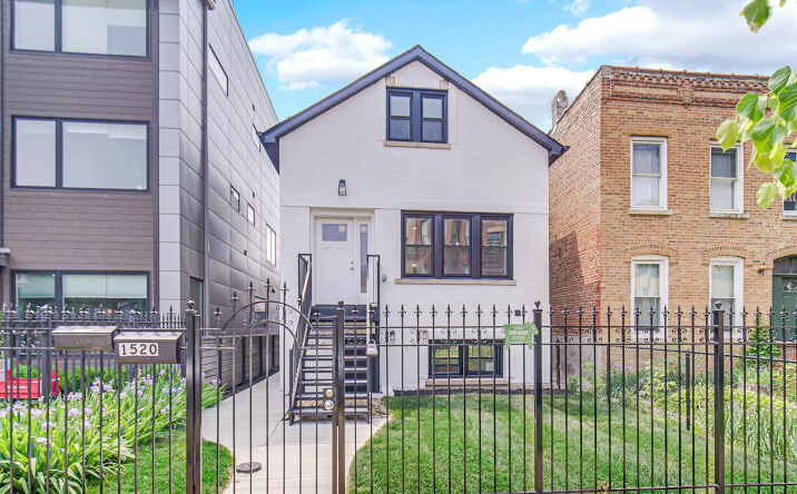 Pictures of Multifamily property located at 1520 N Campbell Avenue, Chicago, IL 60622 for sales - image #1