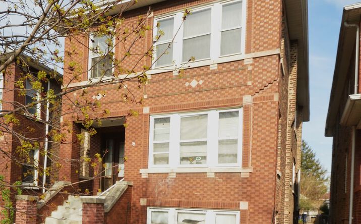 Pictures of Multifamily property located at 1615 S 58th Court, Cicero, IL 60804 for sales - image #1
