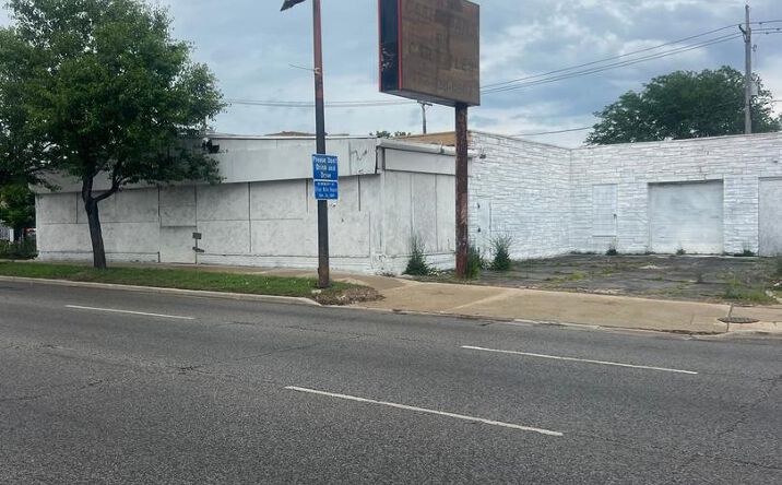 Pictures of Retail property located at 6555 S CICERO Avenue, Chicago, IL 60638 for sales - image #1