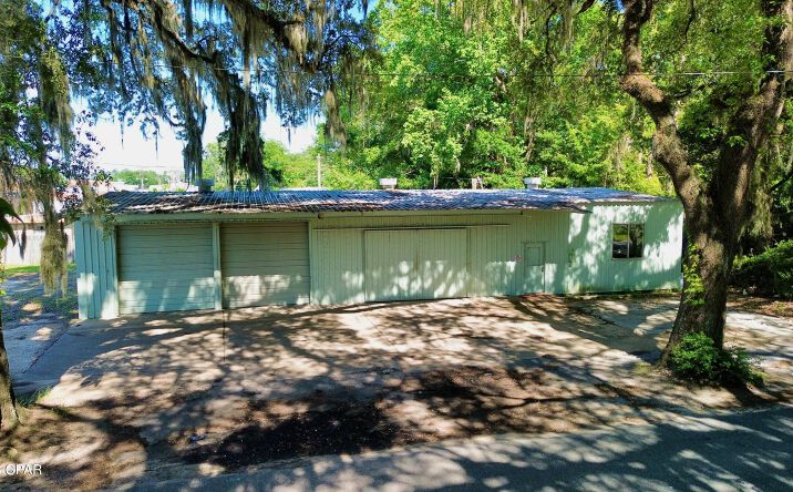 Pictures of Special Purpose property located at 13 S Bolivar Street, Chattahoochee, FL 32324 for sales - image #1