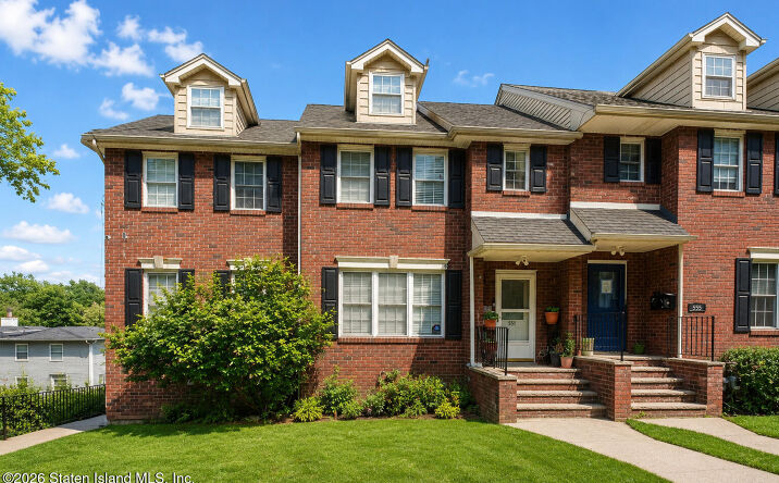 Pictures of Multifamily property located at 551 Van Duzer Street, Staten Island, NY 10304 for sales - image #1