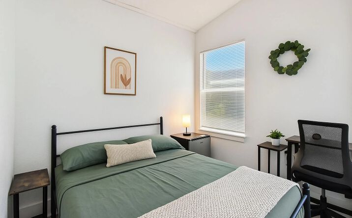 Pictures of Special Purpose property located at 15th Avenue South, St. Petersburg, FL 33712 for sales - image #1