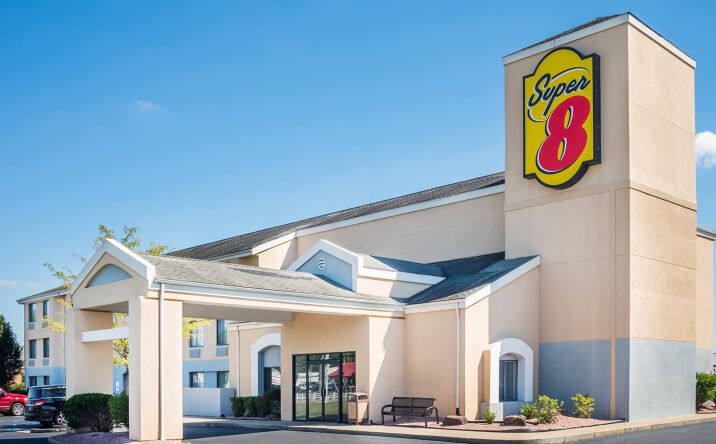 Pictures of Hospitality property located at 75 INDIANA ST, JASPER, IN 47546-2637 for sales - image #1