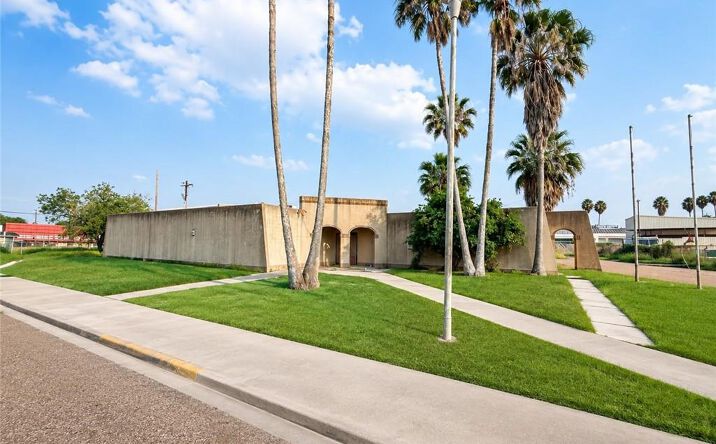 Pictures of Land property located at 202 E Clark Avenue, Pharr, TX 78577 for sales - image #1