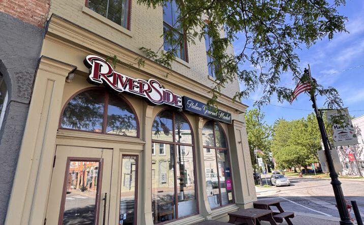 Pictures of Retail, Mixed Use, Business for Sale property located at 145 RILEY ST, DUNDEE, MI 48131-1025 for sales - image #1