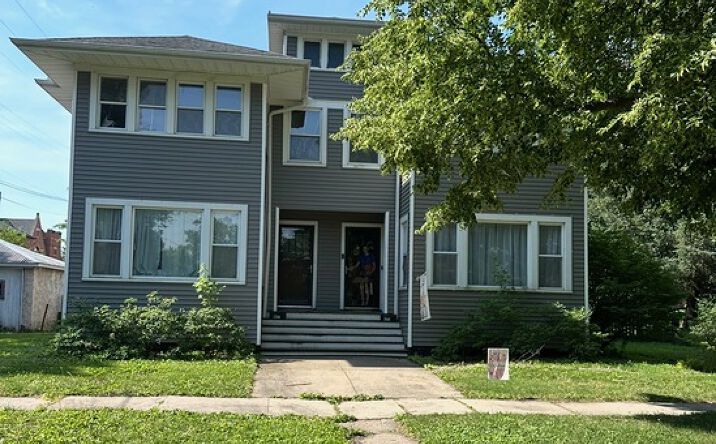 Pictures of Multifamily property located at 115 E 12TH ST, GIBSON CITY, IL 60936-1211 for sales - image #1