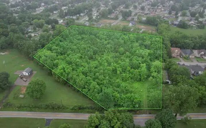 Pictures of Land, Multifamily property located at 7203 E Manslick Rd, Louisville, KY 40228 for sales - image #1