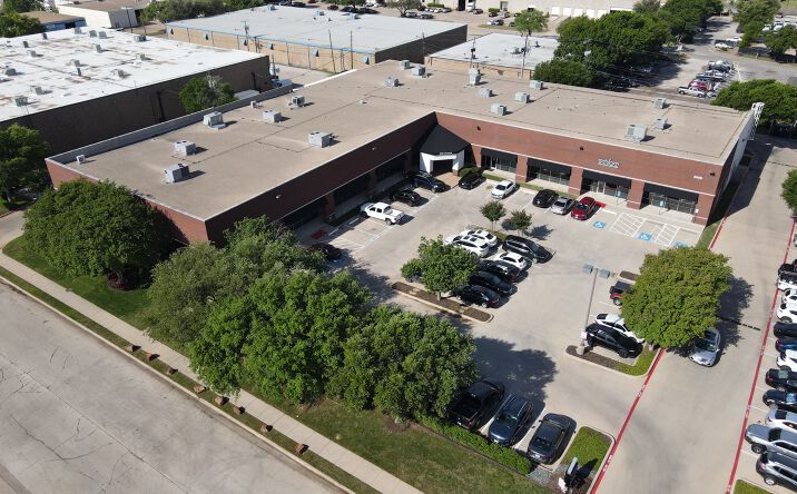 Pictures of Office property located at 2009 Chenault Dr., Carrollton, TX 75006 for sales - image #1