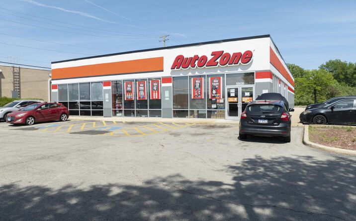Pictures of Retail property located at 5509 Lincoln Ave, Lisle, IL 60532 for sales - image #1