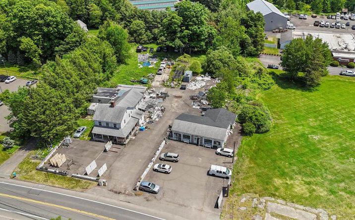 Pictures of Retail, Multifamily, Mixed Use property located at 802 MAIN ST, MONROE, CT 06468-8202 for sales - image #1