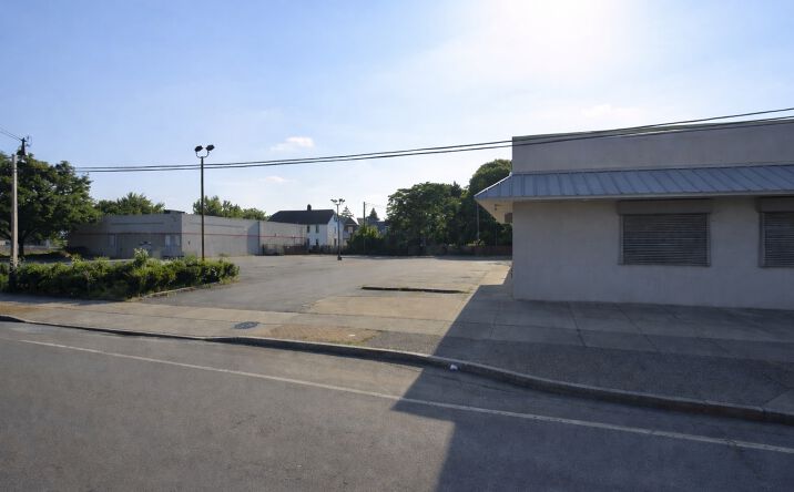 Pictures of Retail property located at 994 North Clinton Avenue, Rochester, NY 14621 for sales - image #1