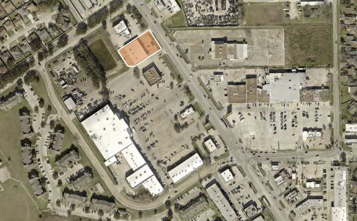 Pictures of Retail property located at 11411 Veterans Memorial Drive, Houston, TX 77067 for sales - image #1