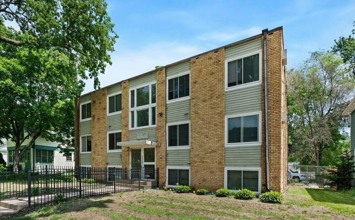 Pictures of Multifamily property located at 3521 12th Ave S, Minneapolis, MN 55407 for sales - image #1