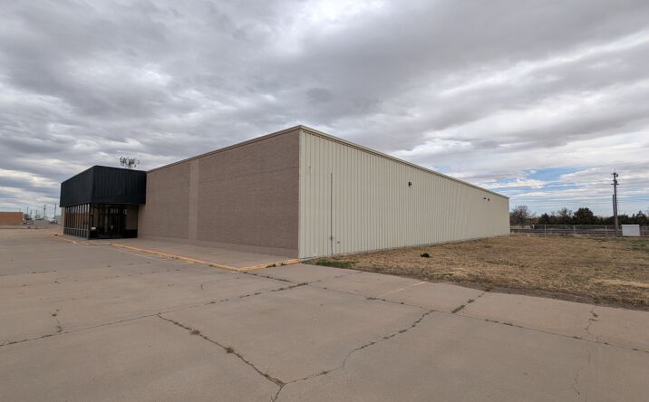 Pictures of Retail, Industrial property located at 820 East 1st Street, Ogallala, NE 69153 for sales - image #1