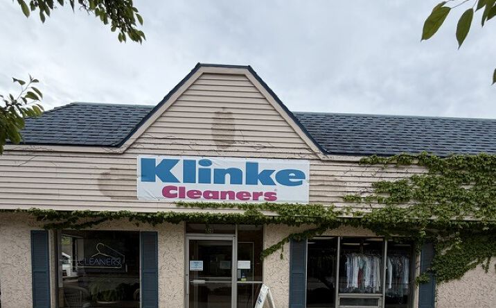 Pictures of Retail property located at 419 W Silver Spring Drive, Glendale, WI 53217 for sales - image #1