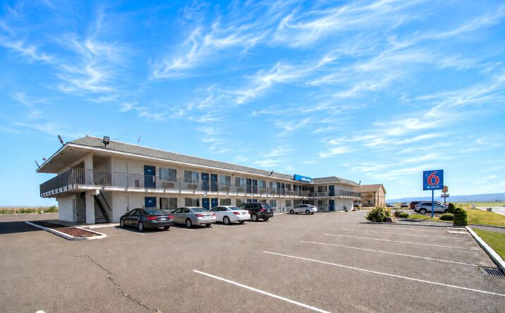 Pictures of Hospitality property located at 325 SE Nye Ave, Pendleton, OR 97801 for sales - image #1