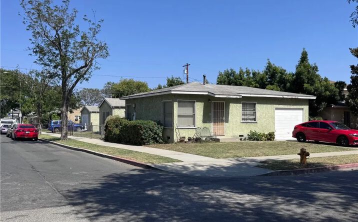 Pictures of Multifamily property located at 3404 E 65th, Long Beach, CA 90805 for sales - image #1