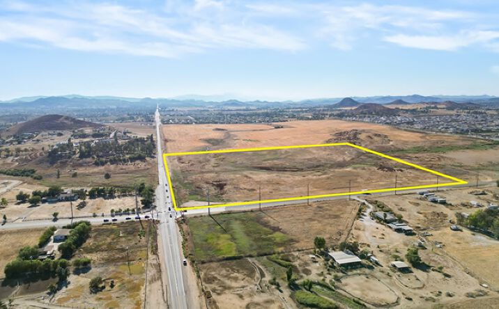 Pictures of Land property located at 0 Loretta Ave, Menifee, CA 43211 for sales - image #1
