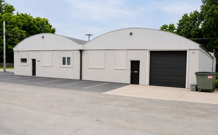 Pictures of Office, Industrial, Mixed Use property located at 2637 S LOWELL AVE, SPRINGFIELD, IL 62704 for sales - image #1