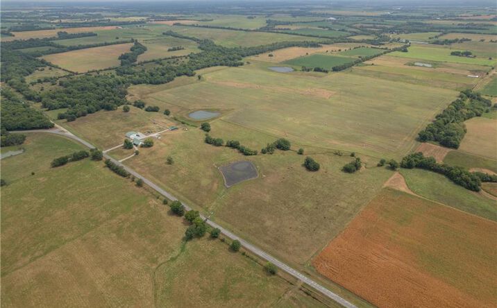 Pictures of Land property located at 674 V Highway, Lamar, MO 64759 for sales - image #1