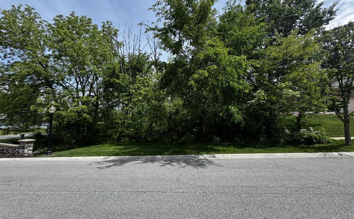 Pictures of Land property located at 101 Scotscraig Drive, Valparaiso, IN 46385 for sales - image #1