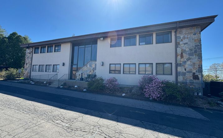 Pictures of Special Purpose property located at 160 Oak Street #1K 1K, Glastonbury, CT 06033 for sales - image #1