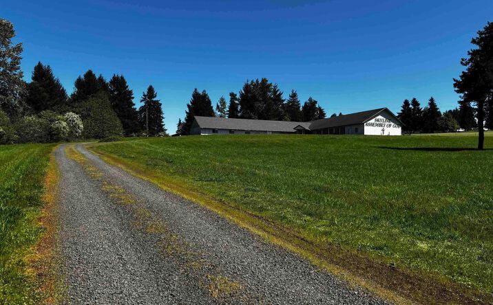 38520, 38524  Highway 226, Scio