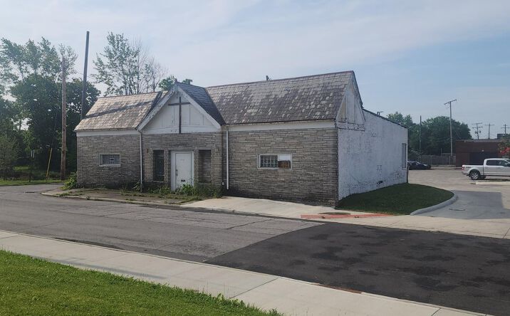 Pictures of Retail, Mixed Use property located at 1751 ABERDEEN AVE, COLUMBUS, OH 43211-1666 for sales - image #1