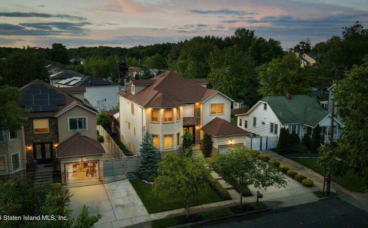 Pictures of Multifamily property located at 51 Outerbridge Avenue, Staten Island, NY 10309 for sales - image #1