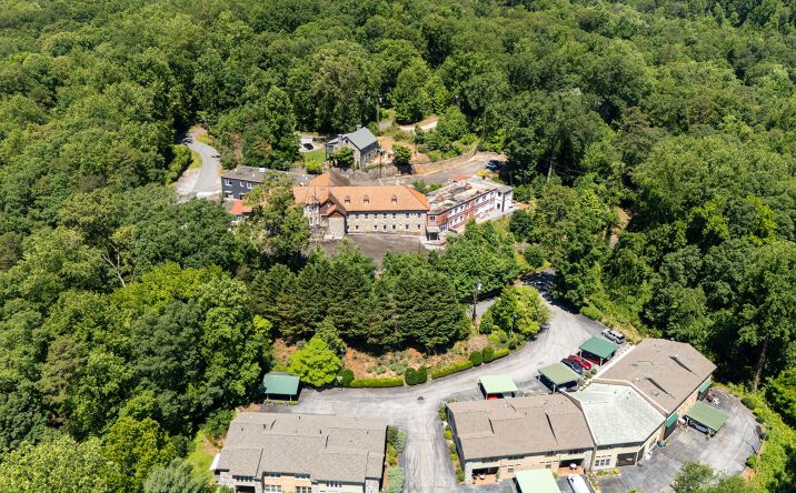 Pictures of Industrial, Mixed Use, Special Purpose property located at 330 CAROLINA DR, TRYON, NC 28782 for sales - image #1