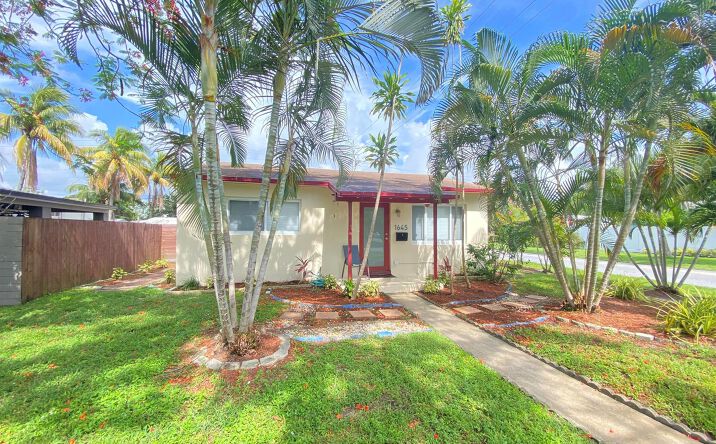 Pictures of Multifamily property located at 1645 NE 16th Avenue, Fort Lauderdale, FL 33305 for sales - image #1
