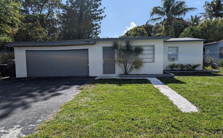 Pictures of Multifamily property located at 1420 NW 5th Avenue NW, Fort Lauderdale, FL 33311 for sales - image #1