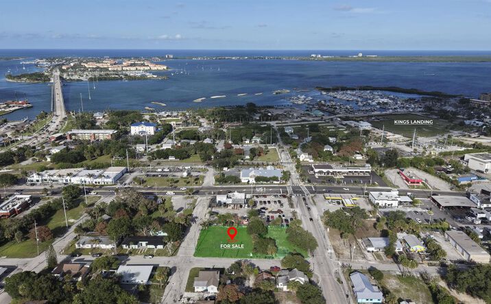 Pictures of Land property located at 416 Avenue D, Fort Pierce, FL 34950 for sales - image #1
